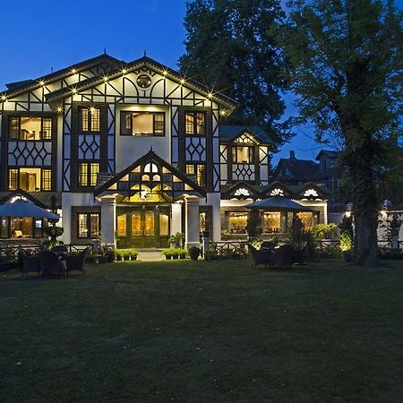 Lemon Tree Hotel Srinagar Exterior photo